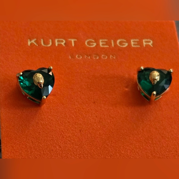 Kurt Geiger London Crystal Heart Stud earrings Peirced - Picture 2 of 5